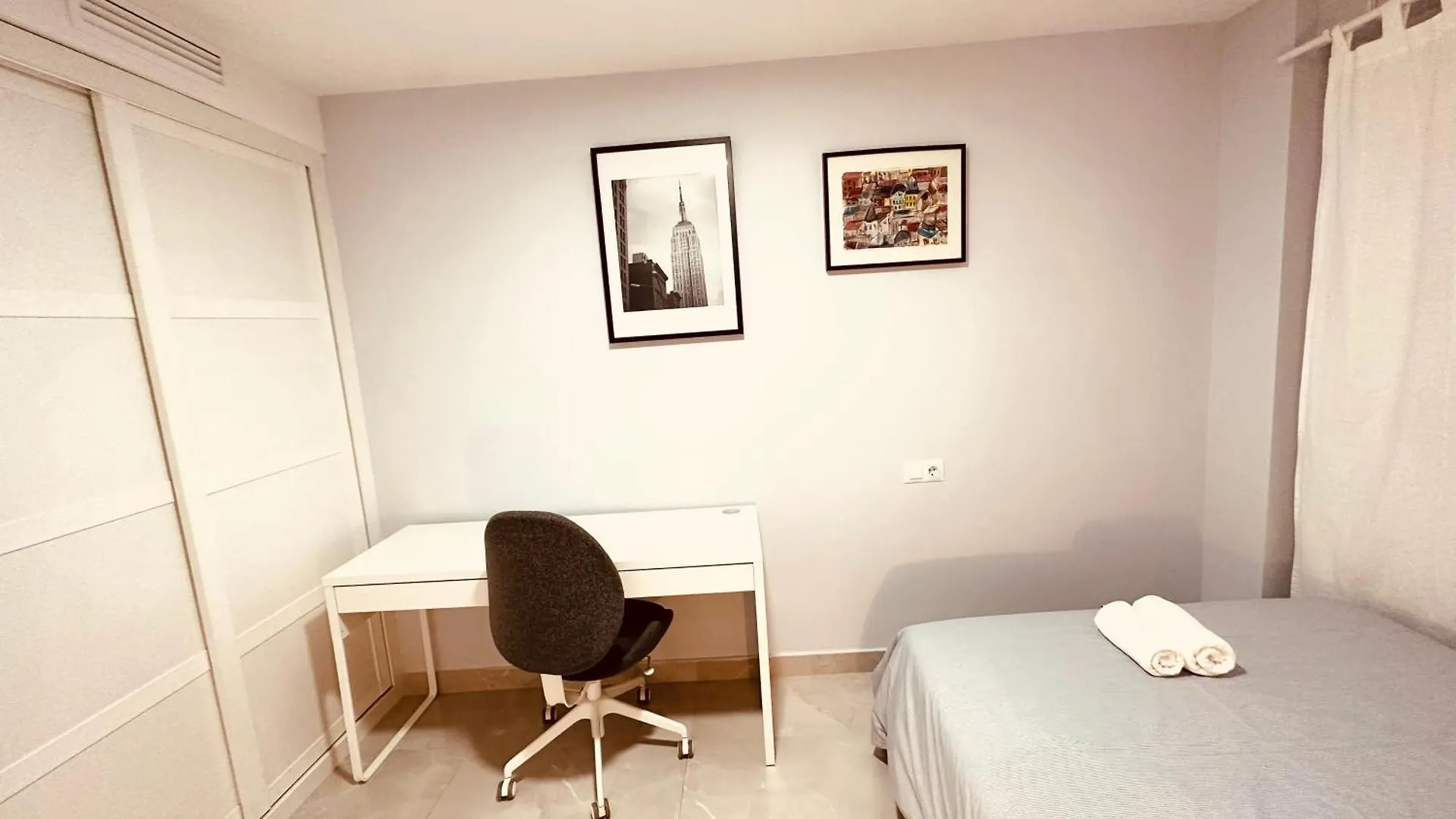 말라가 Apartamento Moderno Y Comodo! 아파트